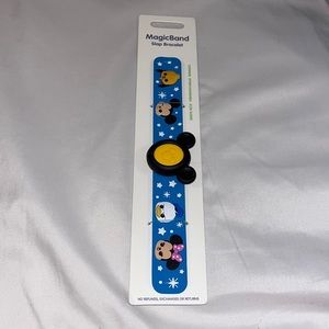 Magic band slap bracelet blue